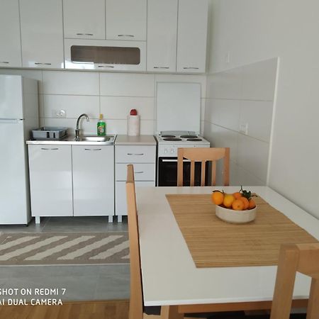 Renta Apartman 포드고리차 외부 사진