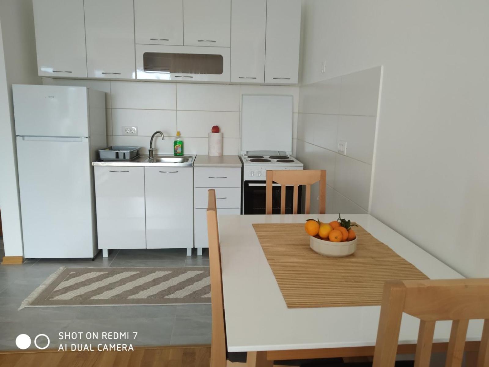 Renta Apartman 포드고리차 외부 사진