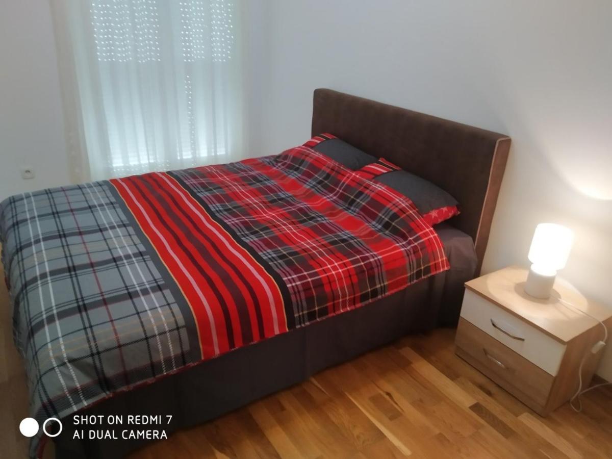 Renta Apartman 포드고리차 외부 사진