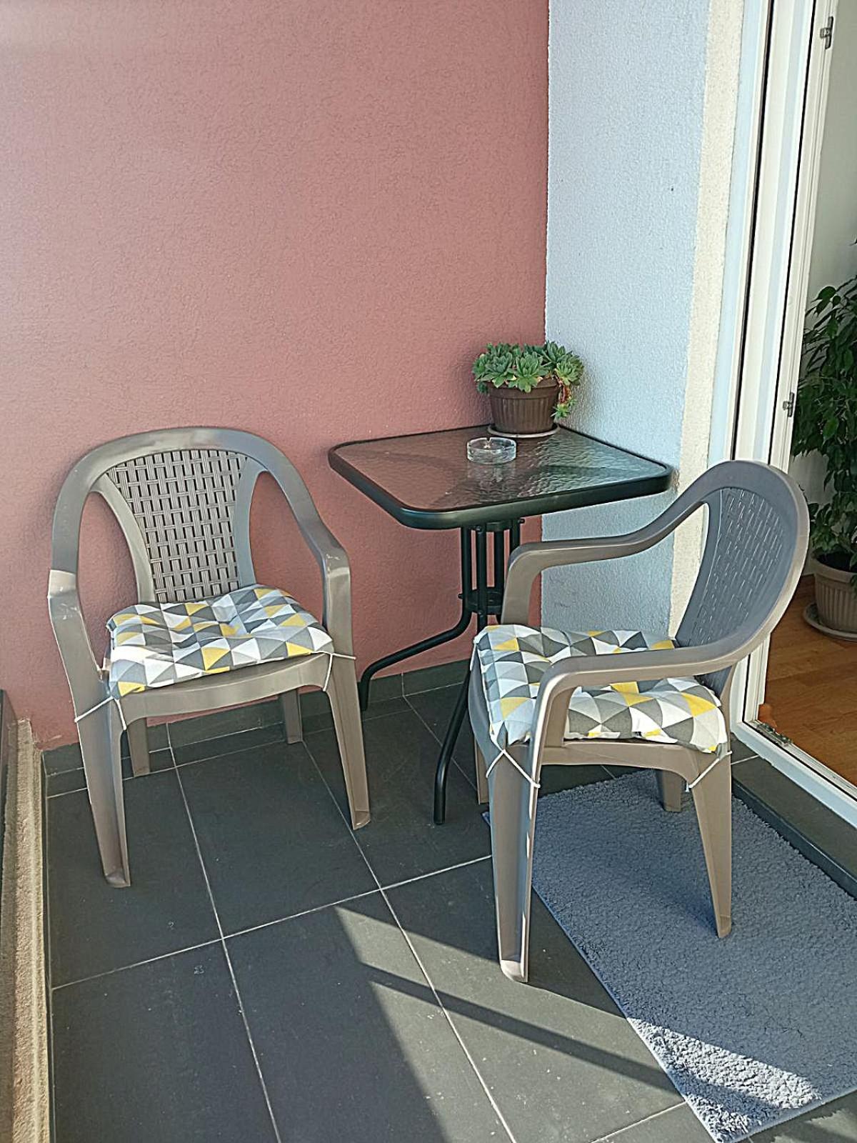 Renta Apartman 포드고리차 외부 사진