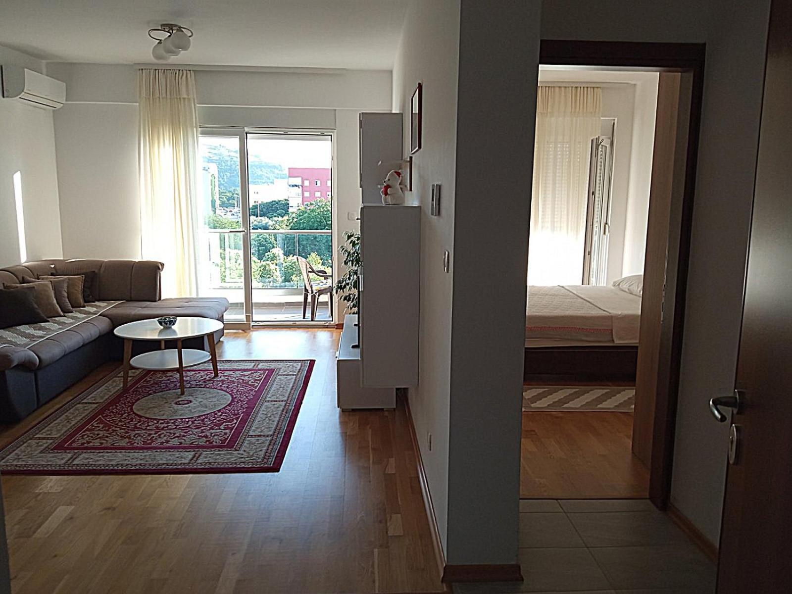 Renta Apartman 포드고리차 외부 사진